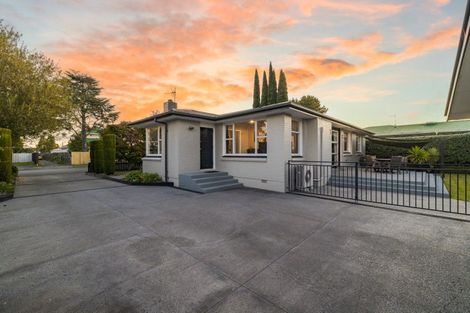Photo of property in 73 Dunedin Street, Redwood, Christchurch, 8051