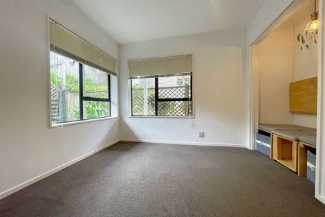 Photo of property in 25 Calman Place, Chatswood, Auckland, 0626