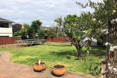 Photo of property in 45 Colwill Road, Massey, Auckland, 0614