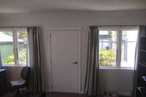 Photo of property in 206 Powderham Street, New Plymouth, 4310