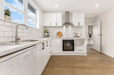 Photo of property in 43 Fantame Street, Cannons Creek, Porirua, 5024