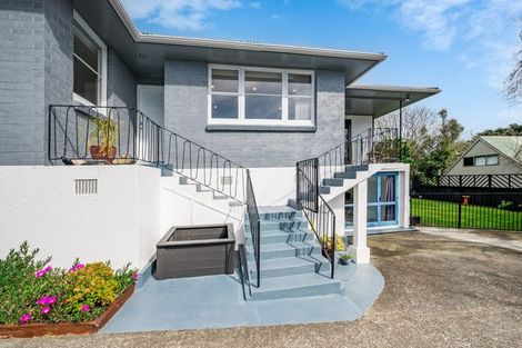 Photo of property in 86a Winara Avenue, Waikanae, 5036