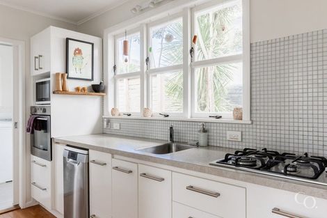 Photo of property in 15 Sutherland Avenue, Mount Maunganui, 3116