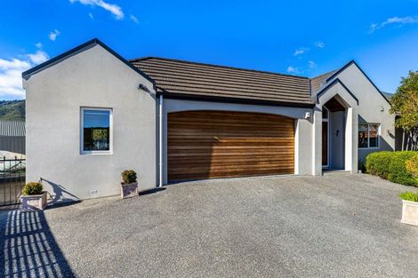 Photo of property in 10 Glentui Place, Waikawa, Picton, 7220