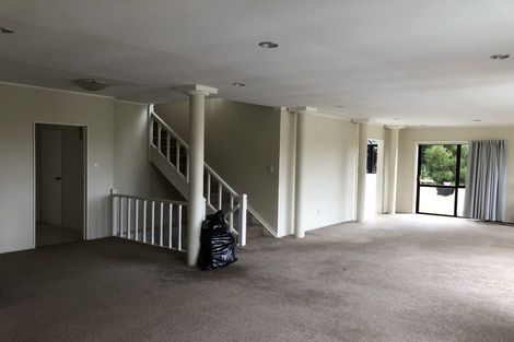 Photo of property in 11 Murano Place, Chatswood, Auckland, 0626