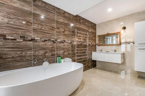 Photo of property in 5a Grevillea Court, Totara Heights, Auckland, 2105