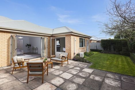 Photo of property in 152 Ilam Road, Ilam, Christchurch, 8041