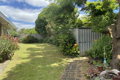 Photo of property in 8 Corfield Way, Burswood, Auckland, 2013