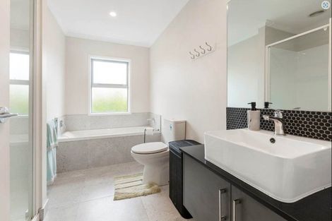 Photo of property in 32 Kare Ariki Place, Pukekohe, 2120