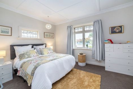 Photo of property in 45 Cambridge Terrace, Masterton, 5810