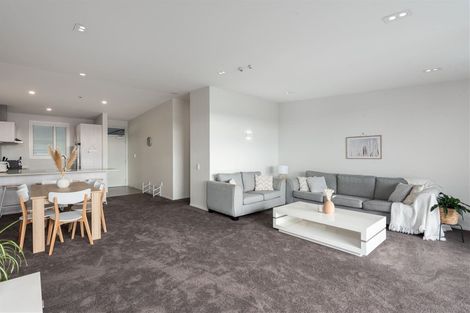 Photo of property in 2-06/424 Maunganui Road, Mount Maunganui, 3116