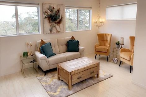 Photo of property in 10a Glenfield Road, Birkenhead, Auckland, 0626