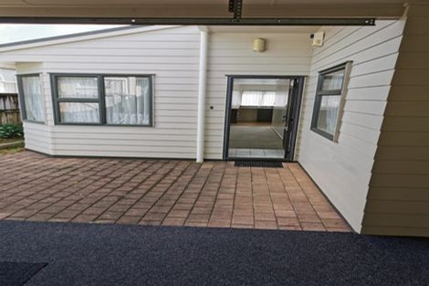 Photo of property in 70 Sturges Road, Henderson, Auckland, 0612