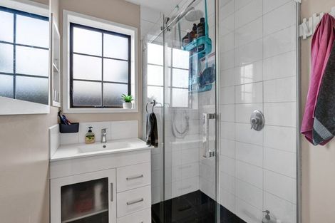 Photo of property in 1 List Street, Welbourn, New Plymouth, 4310