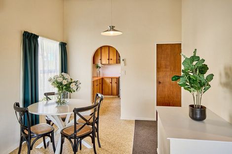 Photo of property in 34a Colchester Crescent, Newlands, Wellington, 6037