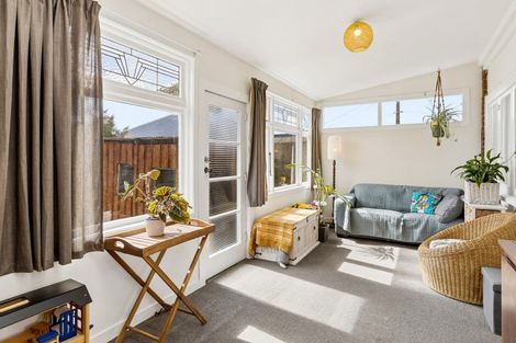 Photo of property in 58 Hargest Crescent, Saint Kilda, Dunedin, 9012