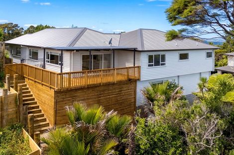 Photo of property in 220 Forest Hill Road, Waiatarua, Auckland, 0612