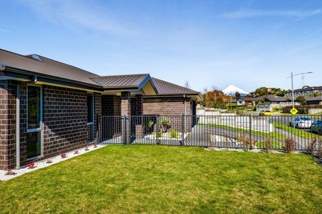 Photo of property in 25 Fernbrook Drive, Hurworth, New Plymouth, 4310
