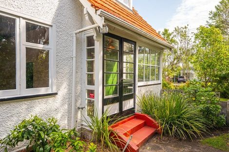 Photo of property in 4 Kent Road, Saint Johns Hill, Whanganui, 4501