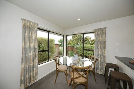 Photo of property in 156 Avonhead Road, Avonhead, Christchurch, 8042