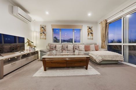 Photo of property in 2 Kutukutu Street, Takanini, 2112