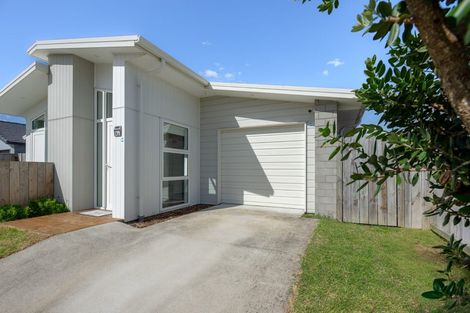 Photo of property in 4a Tiria Drive, Papamoa Beach, Papamoa, 3118