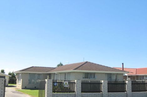 Photo of property in 23 Pensacola Crescent, Broomfield, Christchurch, 8042