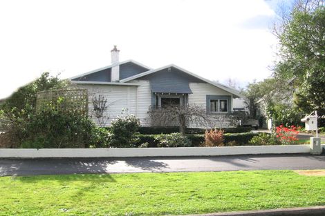 Photo of property in 7 Carlton Avenue, Palmerston North, 4414