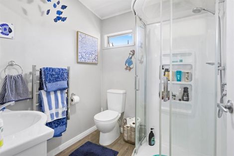 Photo of property in 33b Romilly Street, Westport, 7825