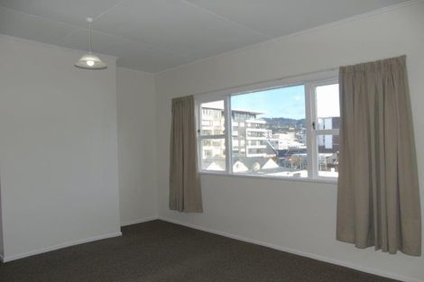Photo of property in 12 Edge Hill, Mount Victoria, Wellington, 6011