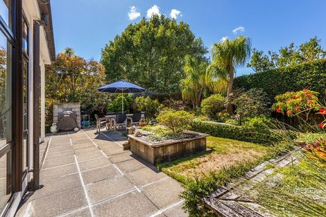 Photo of property in 12a Tamati Place, Merrilands, New Plymouth, 4312
