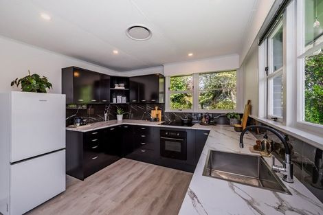Photo of property in 86a Winara Avenue, Waikanae, 5036