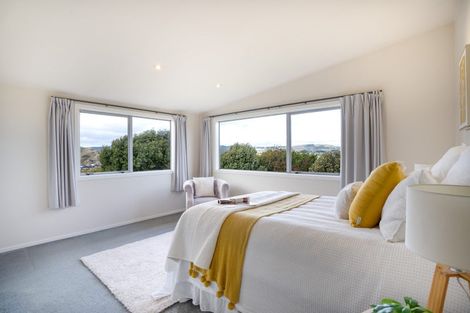 Photo of property in 42 Waverton Terrace, Churton Park, Wellington, 6037