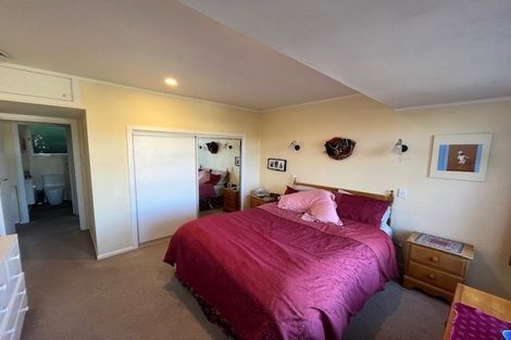 Photo of property in 18 Karachi Crescent, Khandallah, Wellington, 6035