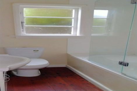 Photo of property in 112 Grafton Road, Roseneath, Wellington, 6011