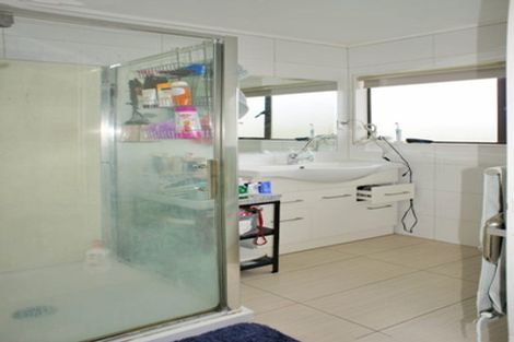 Photo of property in 25 Jay Court, Botany Downs, Auckland, 2010