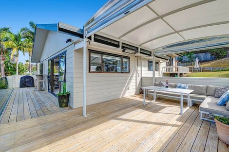 Photo of property in 39 Merehai Place, Snells Beach, 0920