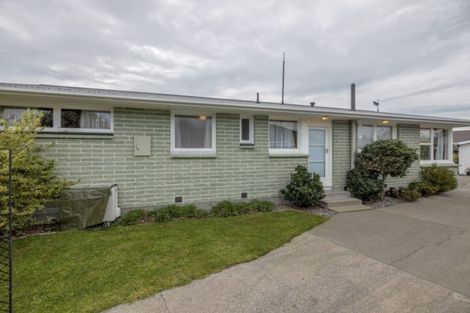 Photo of property in 45 Farquhars Road, Redwood, Christchurch, 8051