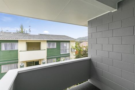 Photo of property in 2/100 Martin Street, Wallaceville, Upper Hutt, 5018