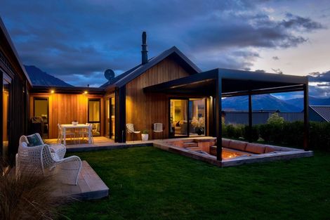 Photo of property in 2 Wanderer Lane, Jacks Point, Queenstown, 9371