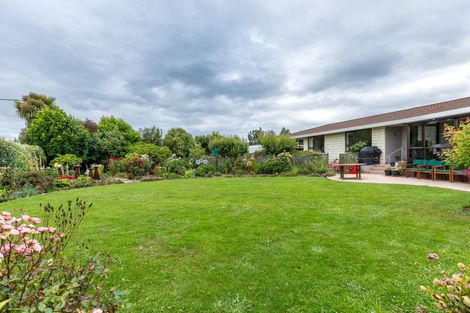 Photo of property in 23 Timaru Road, Waimate, 7924