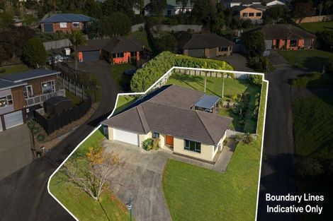 Photo of property in 40 Te Kauri Place, Helensville, 0800