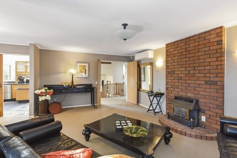 Photo of property in 22 Chilton Drive, Paraparaumu, 5032