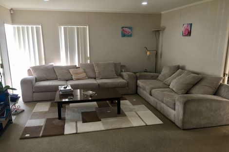 Photo of property in 10 Craigavon Drive, East Tamaki, Auckland, 2013