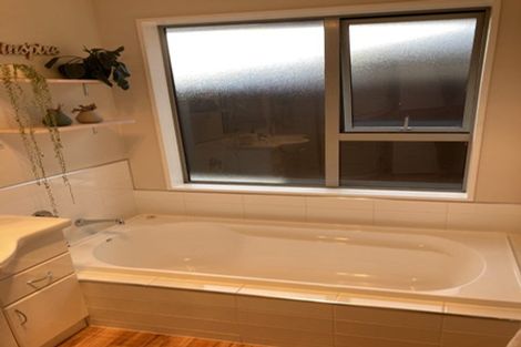 Photo of property in 16a Dunsford Close, Halswell, Christchurch, 8025