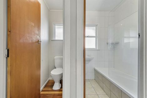 Photo of property in 3/13 Otakau Road, Milford, Auckland, 0620