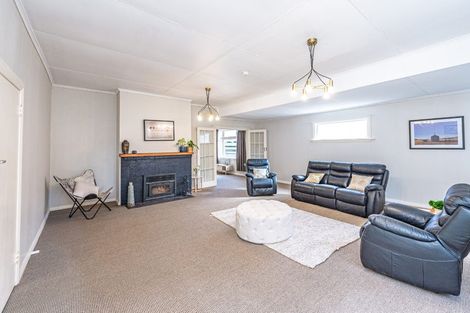Photo of property in 4 Godwin Crescent, College Estate, Whanganui, 4500