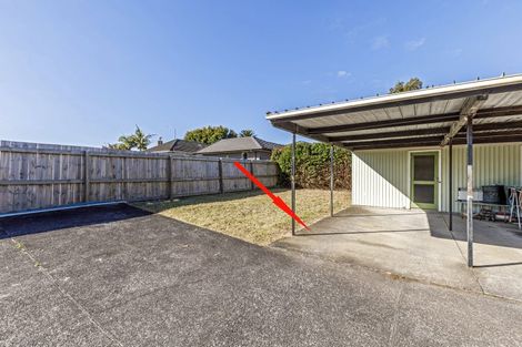 Photo of property in 4/236 Te Atatu Road, Te Atatu South, Auckland, 0610