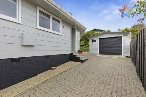 Photo of property in 27 Mossburn Grove, Kelson, Lower Hutt, 5010