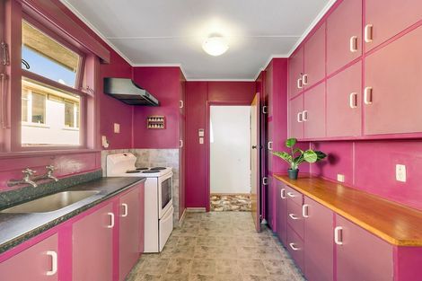 Photo of property in 17 Natone Street, Waitangirua, Porirua, 5024